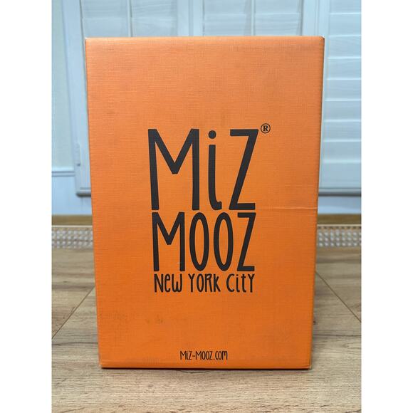 Miz Mooz Suzy Ankle Boots Sapphire Leather Size 9/9.5 Wide NIB Decorative Buckle - Picture 15 of 15